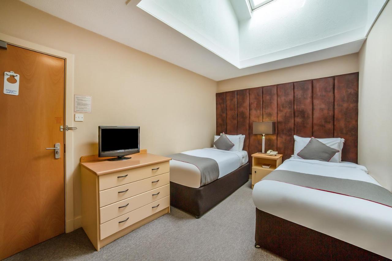 Hotel Brentwood Centre 3*
