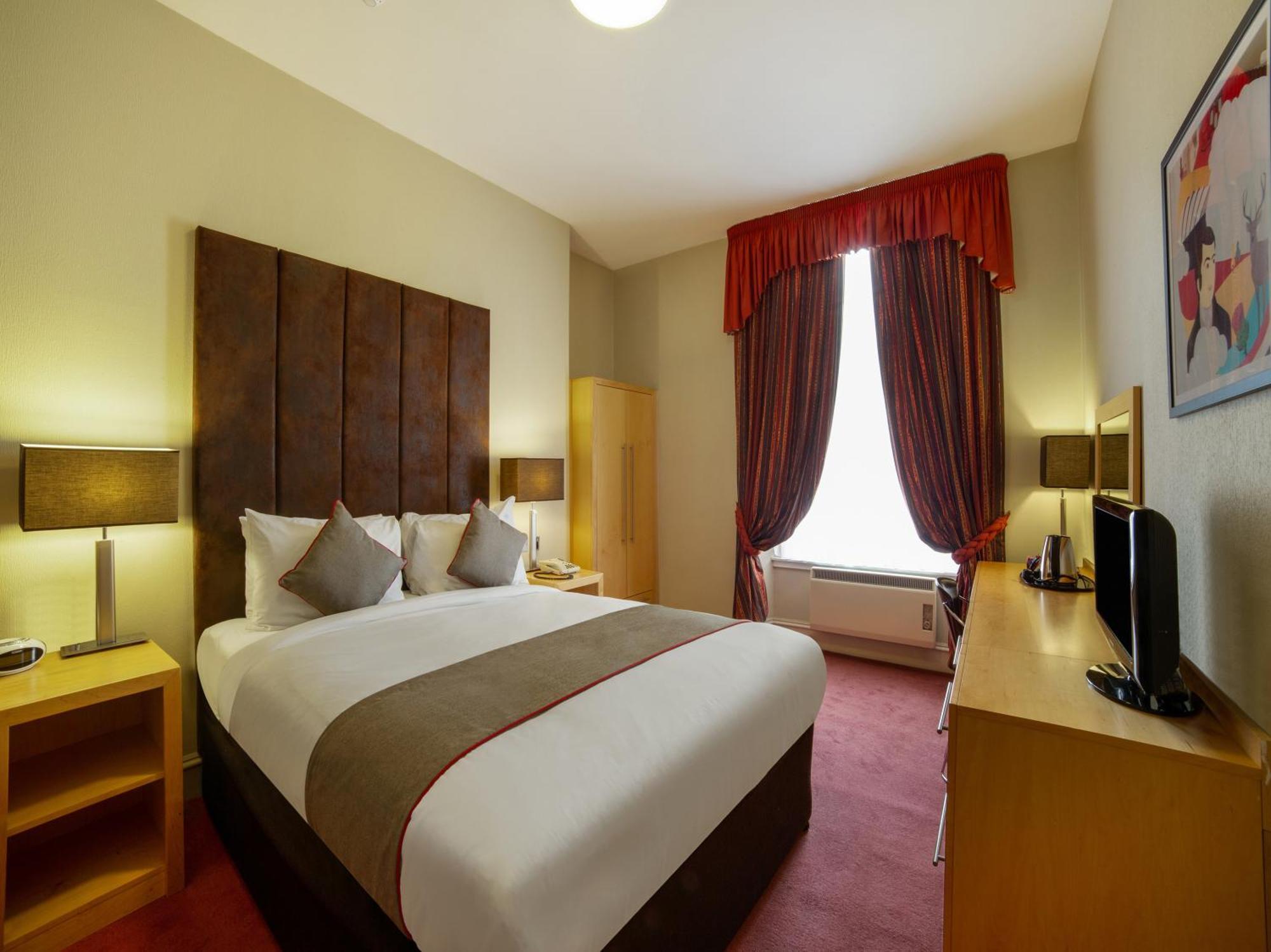 Hotel Brentwood Centre 3*