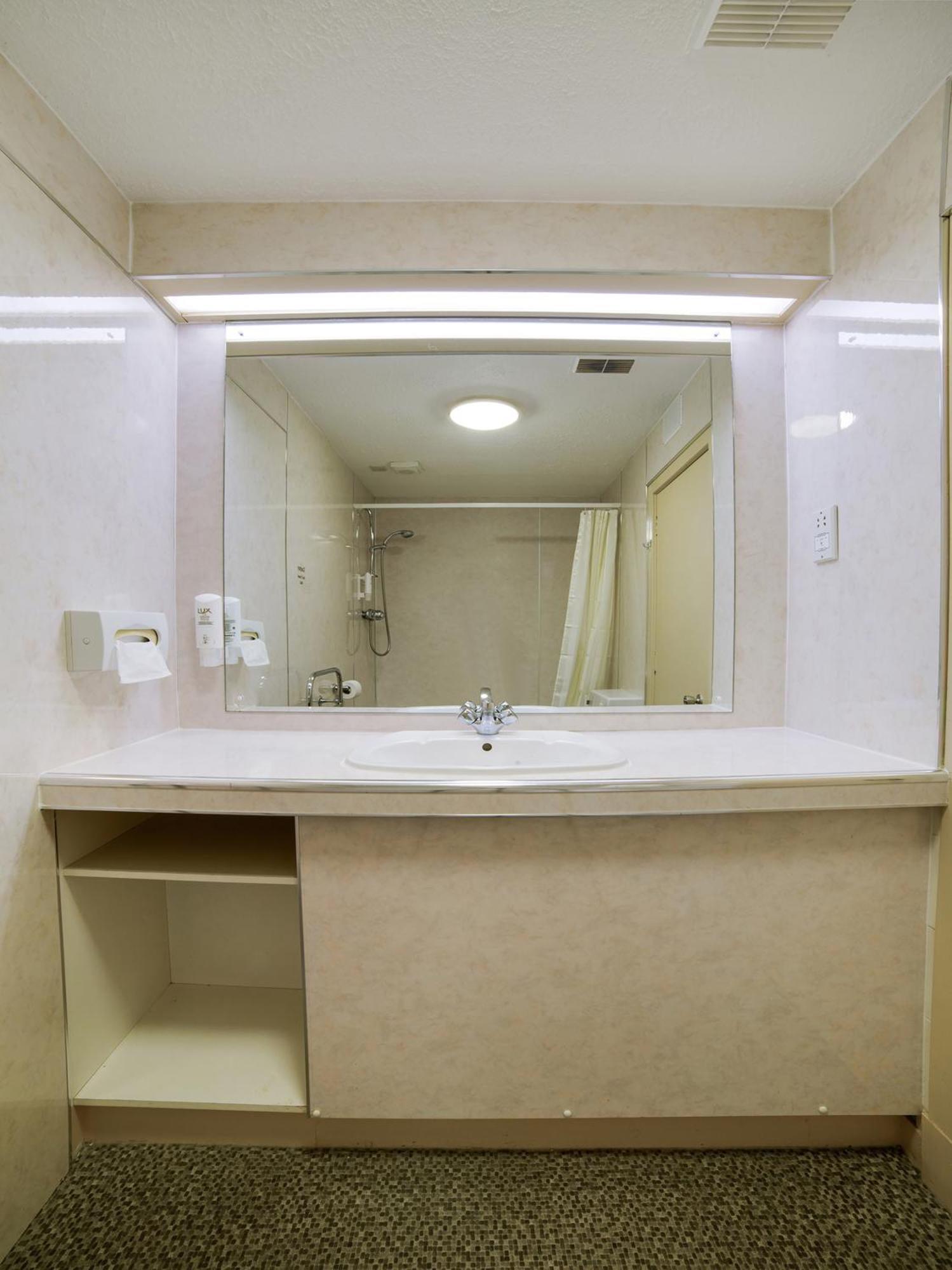 Hotel Brentwood Centre